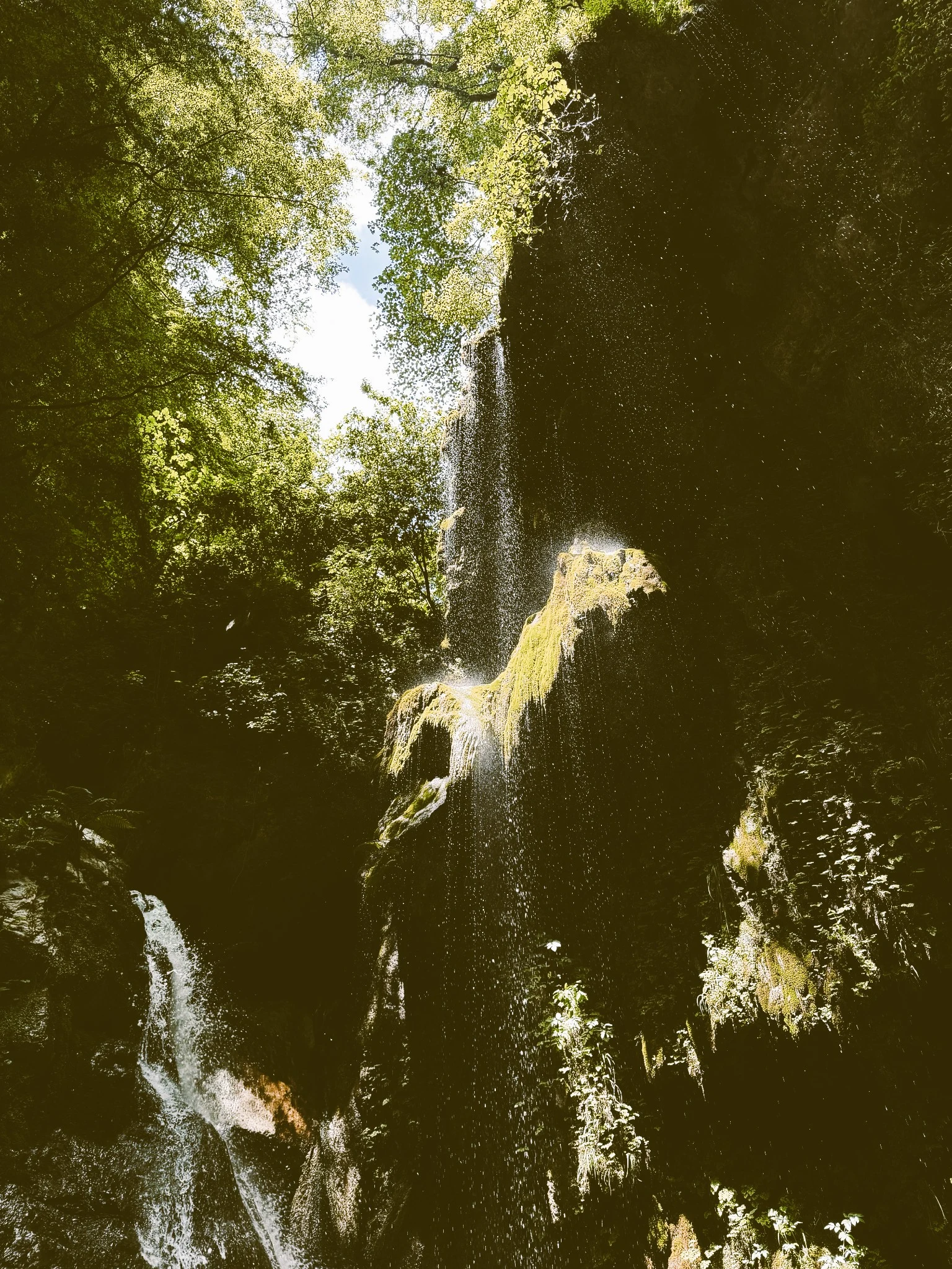 Waterfall — cascade and rhythm